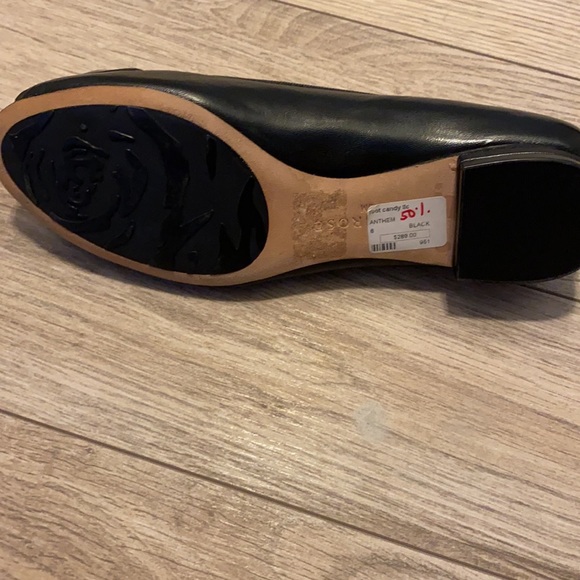 Taryn Rose black leather flats - Picture 3 of 4